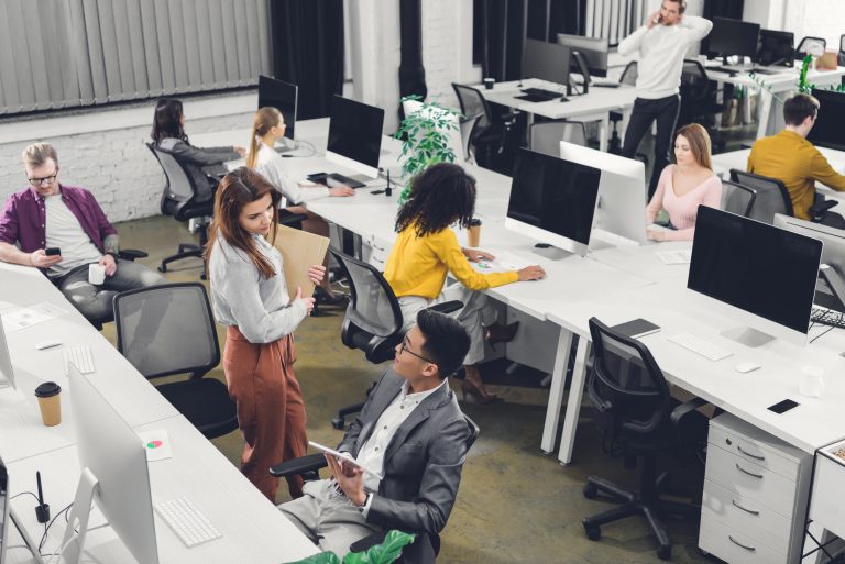 Data Specialists in Ukraine See Salary Increases Despite Ongoing Challenges, DOU Research Reveals