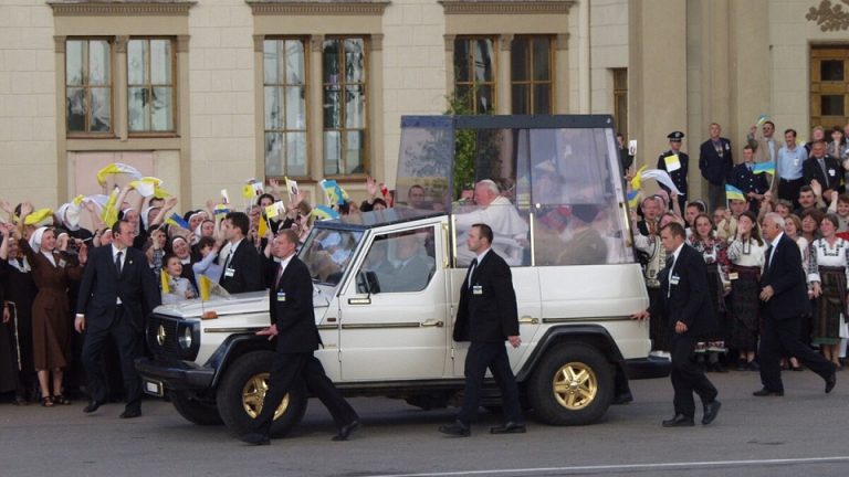 Ukraine to Release Commemorative Coin Honoring Pope John Paul II
